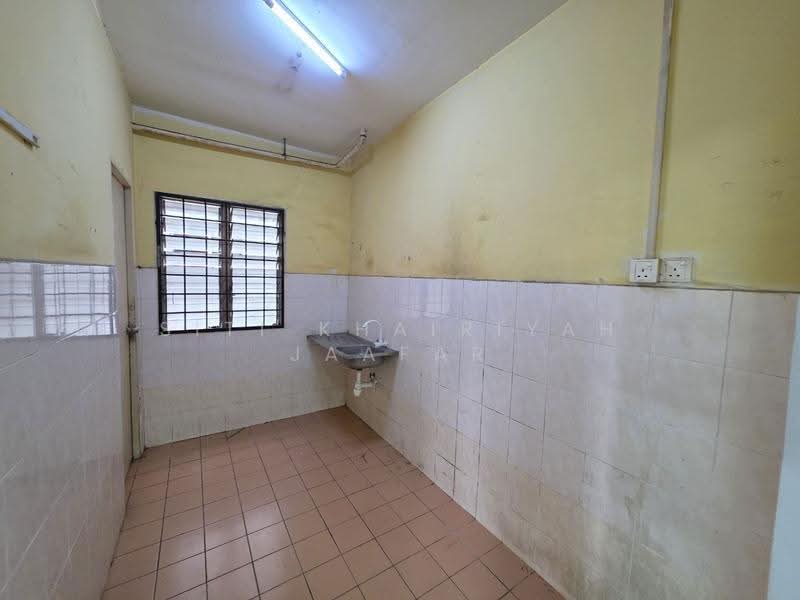 Apartment for Sale at Rose Apartment - SITI KHAIRIYAH JAAFAR - Kitchen - PropertyGuru.com.my