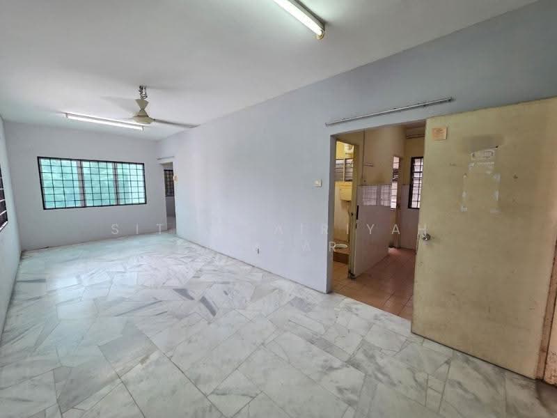 Apartment for Sale at Rose Apartment - SITI KHAIRIYAH JAAFAR - Living Room - PropertyGuru.com.my