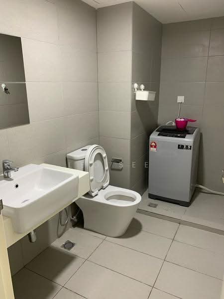 Kediaman Servis untuk Dijual di EkoCheras Service Residences - Leo See - Bathroom - PropertyGuru.com.my