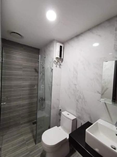 Service Residence for Sale at Emporis - JC Chua - Bathroom - PropertyGuru.com.my