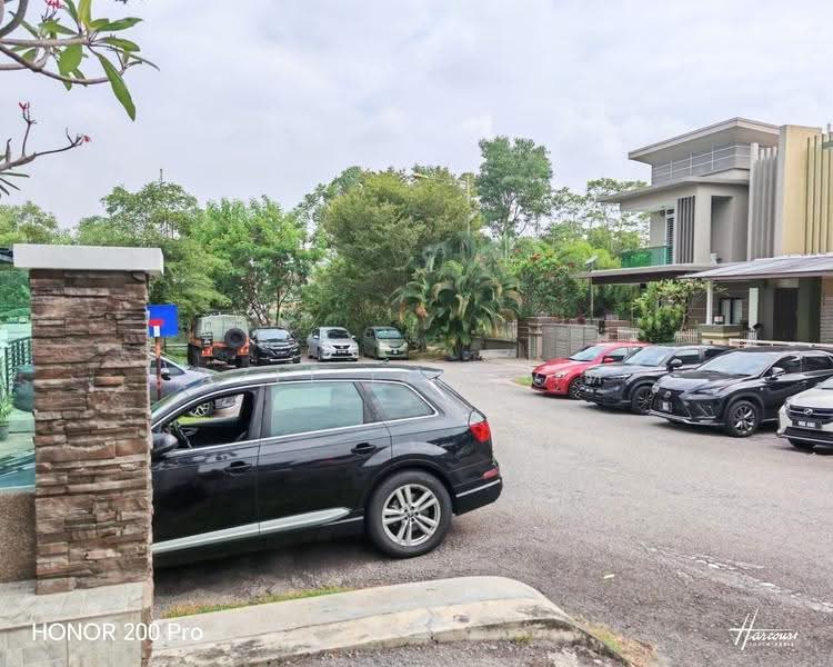 Semi-Detached House for Sale in Saujana Impian (Kajang) - Azli Ibrahim - PropertyGuru.com.my