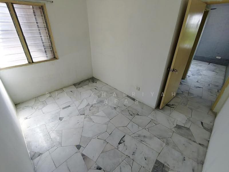 Apartment for Sale at Iris Apartment - SITI KHAIRIYAH JAAFAR - Interior - PropertyGuru.com.my