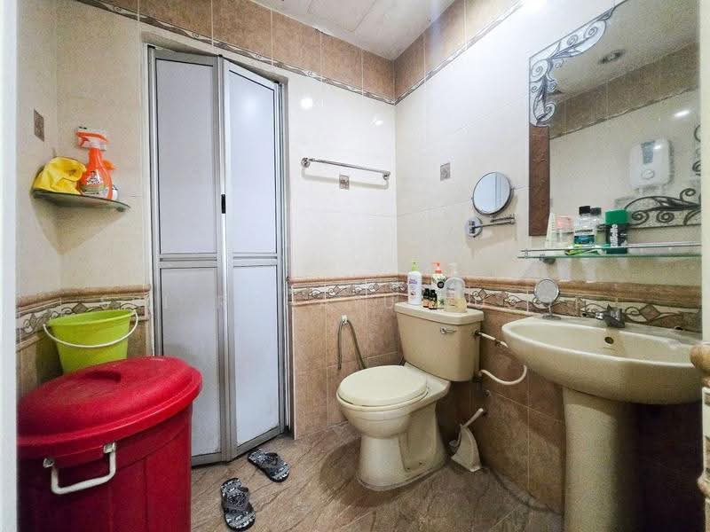 2-storey Terraced House for Sale in Taman Setiawangsa (Setiawangsa) - Sri Rohayu Yusof - Bathroom - PropertyGuru.com.my