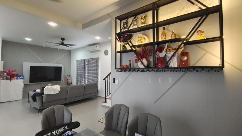 Rumah Teres 2-Tingkat untuk Disewa di Beranang (Selangor) - Juneway Lee - Living Room - PropertyGuru.com.my