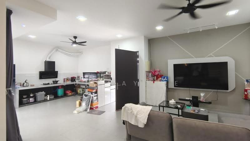 Rumah Teres 2-Tingkat untuk Disewa di Beranang (Selangor) - Juneway Lee - Living Room - PropertyGuru.com.my