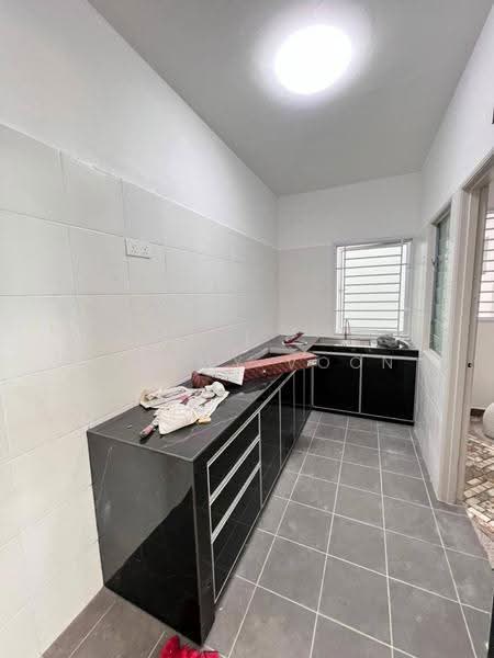Kediaman Servis untuk Disewa di Residensi Taman Pelangi Indah - Jeremy Voon - Kitchen - PropertyGuru.com.my