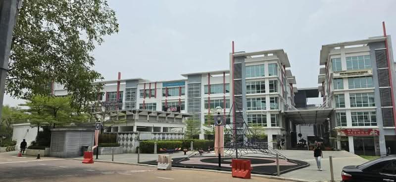 Kedai / Pejabat untuk Disewa di Bandar Putra Permai (Seri Kembangan) - Joey Wong - Exterior - PropertyGuru.com.my