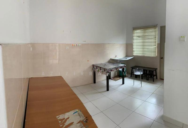 Rumah Teres 2-Tingkat untuk Disewa di Hulu Semenyih (Selangor) - Azizirrahim . - Kitchen - PropertyGuru.com.my