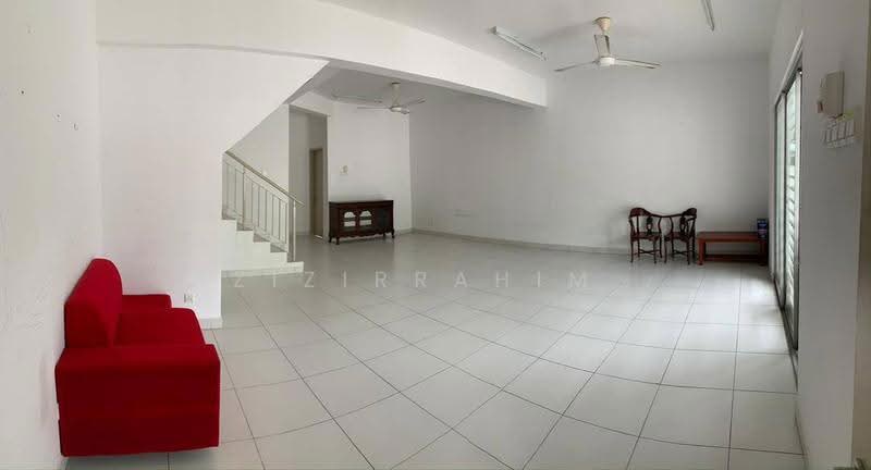 Rumah Teres 2-Tingkat untuk Disewa di Hulu Semenyih (Selangor) - Azizirrahim . - Living Room - PropertyGuru.com.my