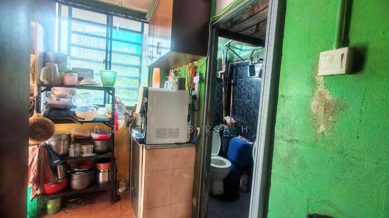 Flat for Sale at Seksyen 1 Wangsa Maju Flat - Azli Ibrahim - Kitchen - PropertyGuru.com.my