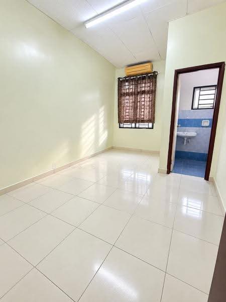 Rumah Teres 2-Tingkat untuk Dijual di Taman Bestari Indah (Ulu Tiram) - Bess Wong - PropertyGuru.com.my