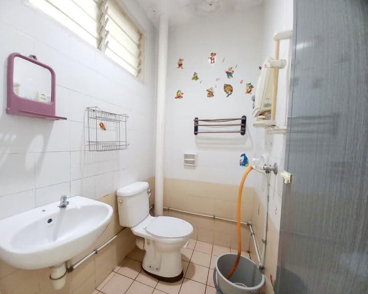 2-storey Terraced House for Rent in Batu Maung (Penang) - Stefany Kee - Bathroom - PropertyGuru.com.my