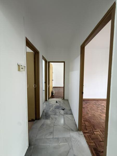Pangsapuri untuk Disewa di D' Kiara Apartment - Joey Wong - Corridor - PropertyGuru.com.my