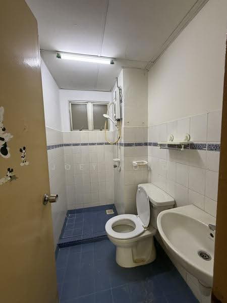 Pangsapuri untuk Disewa di D' Kiara Apartment - Joey Wong - Bathroom - PropertyGuru.com.my