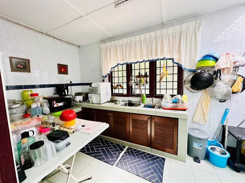Rumah Teres 2-Tingkat untuk Dijual di Seksyen 1 Bandar Baru Bangi (Bandar Baru Bangi) - Firdaus Husin - Kitchen - PropertyGuru.com.my