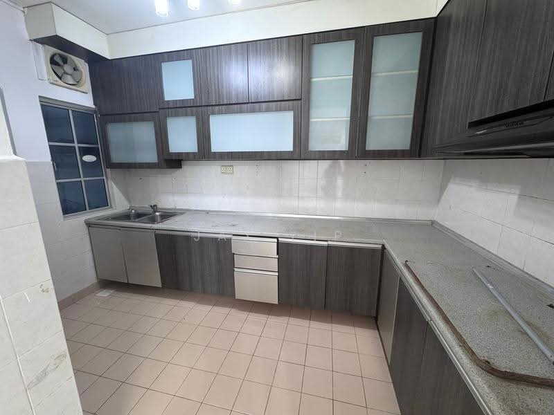 Pangsapuri untuk Disewa di Impian Senibong Apartment - Jax Yip - Kitchen - PropertyGuru.com.my