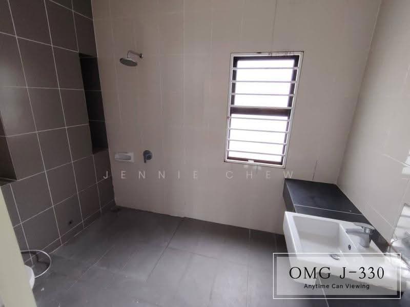 2.5-storey Terraced House for Sale in Setia Utama (Setia Alam) - Jennie Chew - Bathroom - PropertyGuru.com.my