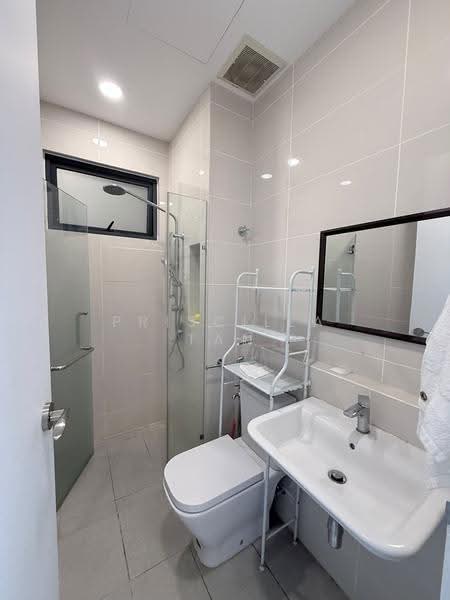 Kondominium untuk Dijual di Waltz Residences - Priscilla Tan - Bathroom - PropertyGuru.com.my