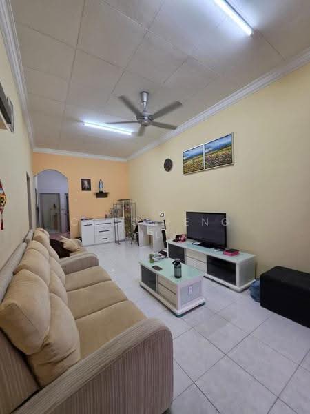 Terraced House for Sale in Taman Mutiara Rini (Skudai) - Coco Feng Lily - Living Room - PropertyGuru.com.my