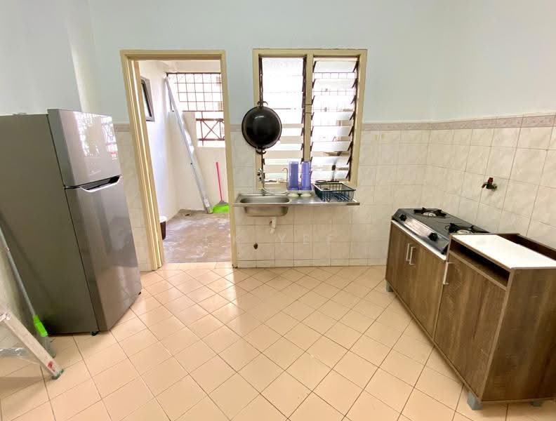 Condominium for Rent at Vista Komanwel A - CK Yee - Kitchen - PropertyGuru.com.my