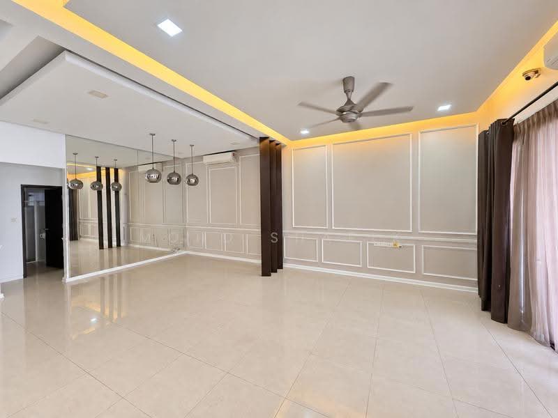 2.5-storey Terraced House for Sale in Sunway SPK Damansara (Batu) - Mohd Shafik - Living Room - PropertyGuru.com.my