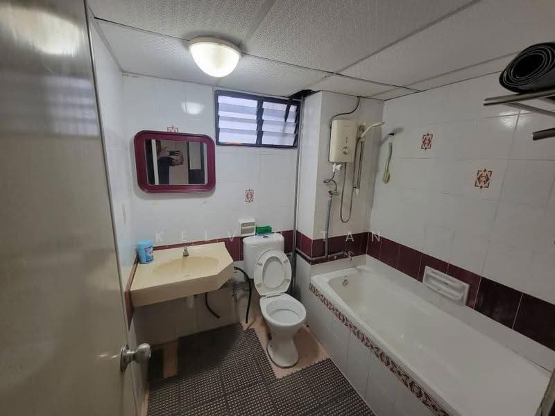 Kondominium untuk Disewa di Sunny Ville Condominium - Kelvin Tan - Bathroom - PropertyGuru.com.my