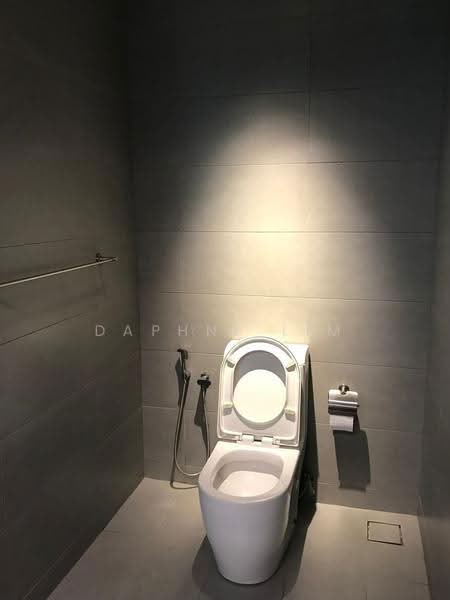 Kediaman Servis untuk Dijual di The Leafz @ Dedaun - Daphne Lim - Bathroom - PropertyGuru.com.my