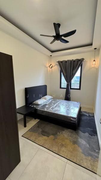 Kediaman Servis untuk Dijual di Sky Meridien - Jin Hao - Bedroom - PropertyGuru.com.my