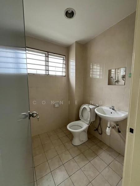 Apartment for Sale at Cempaka Utama, Bandar Utama - Connie Ng - Bathroom - PropertyGuru.com.my