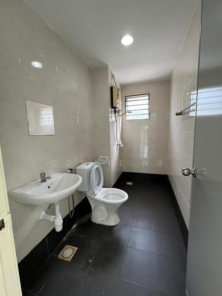 Apartment for Sale at Cempaka Utama, Bandar Utama - Connie Ng - Bathroom - PropertyGuru.com.my