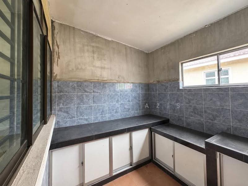Semi-Detached House for Sale in Taman Saujana (Kluang) - ALHAFIZ AZIS - PropertyGuru.com.my