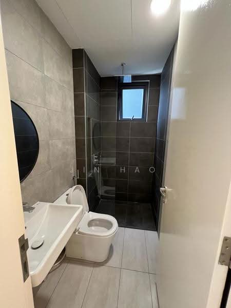 Kediaman Servis untuk Dijual di Sky Meridien - Jin Hao - Bathroom - PropertyGuru.com.my
