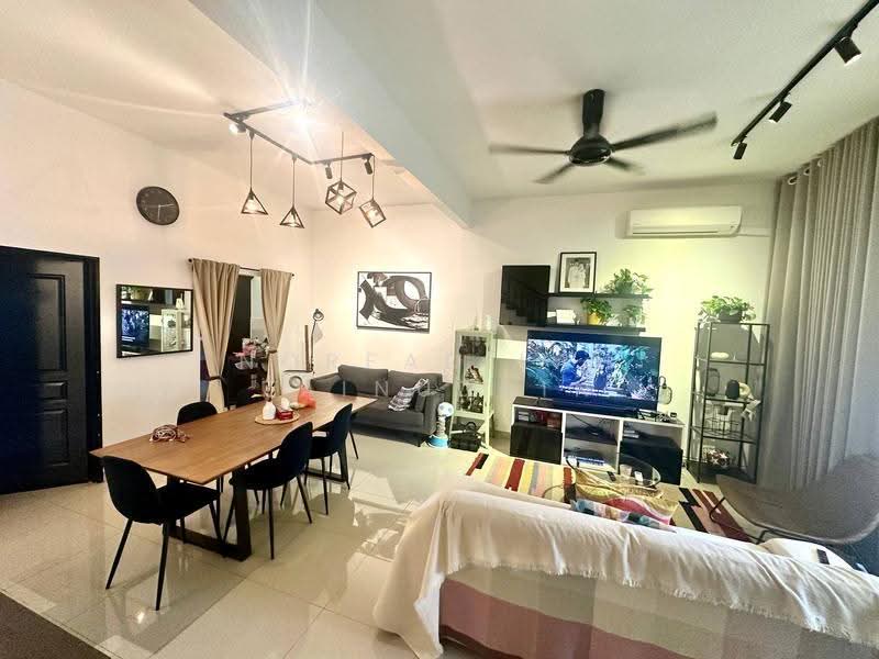 Terraced House for Sale in Sungai Buloh (Selangor) - NORFADILAH ZAINUDDIN - Living Room - PropertyGuru.com.my