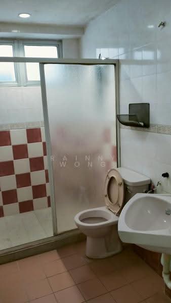 Condominium for Rent at Desa Bukit Jambul - Rainny Wong - Bathroom - PropertyGuru.com.my