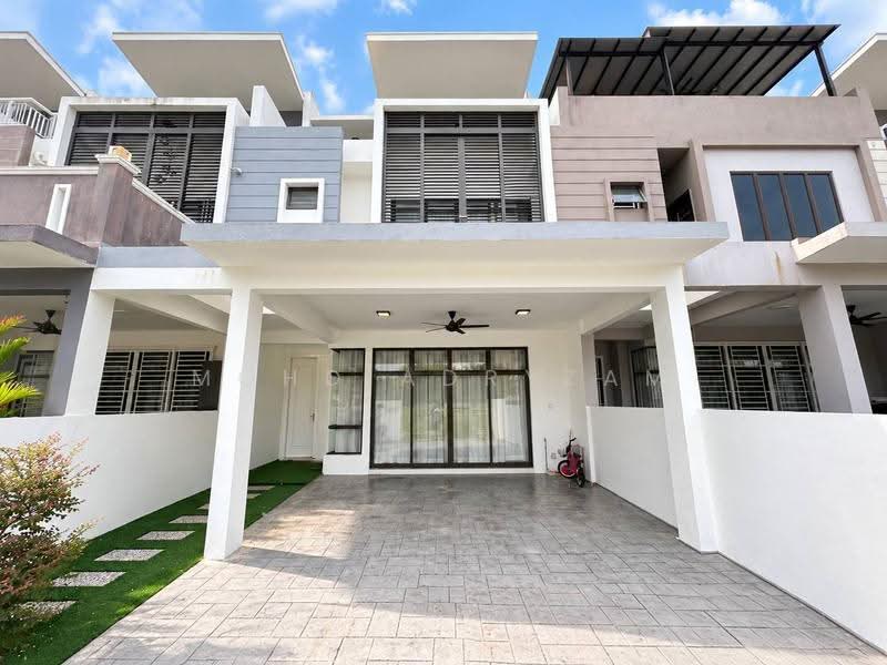 Rumah Teres 2.5-Tingkat untuk Dijual di Alam Impian (Shah Alam) - Mohd Adryzam - Exterior - PropertyGuru.com.my