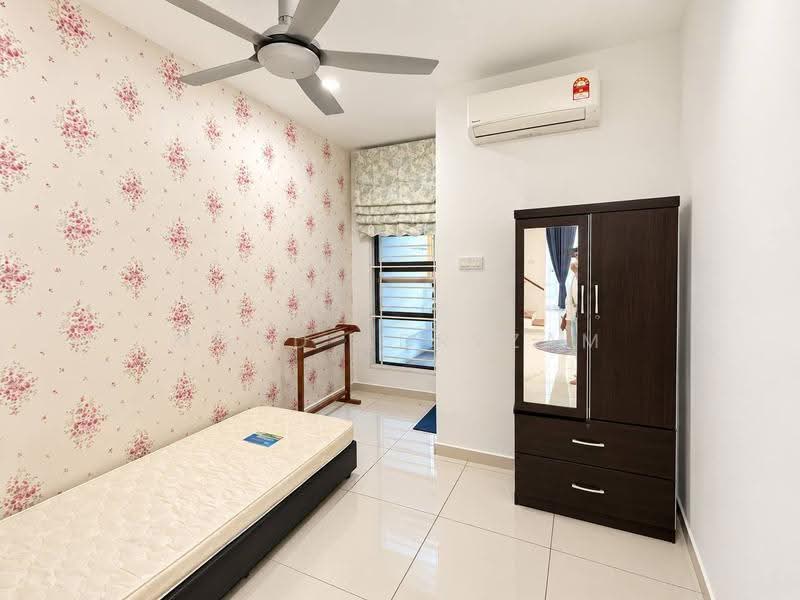 Rumah Teres 2.5-Tingkat untuk Dijual di Alam Impian (Shah Alam) - Mohd Adryzam - Bedroom - PropertyGuru.com.my