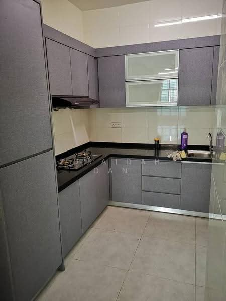 Service Residence for Sale at Vista Alam Serviced Apartment - Zuraidah Dan - Kitchen - PropertyGuru.com.my
