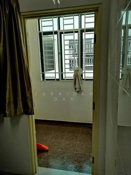 Service Residence for Sale at Vista Alam Serviced Apartment - Zuraidah Dan - Interior - PropertyGuru.com.my