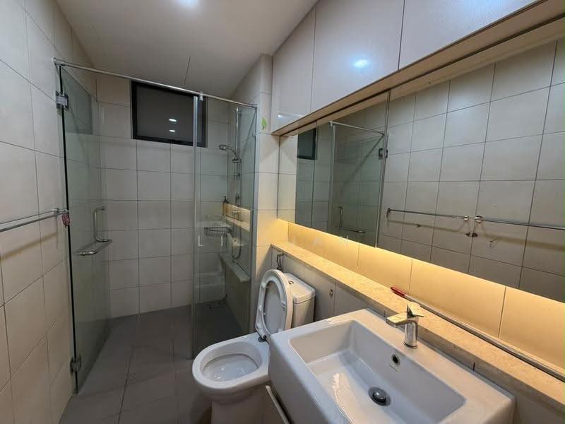 Kediaman Servis untuk Disewa di Senibong Cove - The WaterEdge Residences - Li Juan - Bathroom - PropertyGuru.com.my