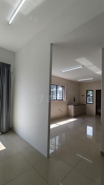 Rumah Teres 3-Tingkat untuk Dijual di Kinrara Residence (Puchong) - Tracy Leong - Kitchen - PropertyGuru.com.my