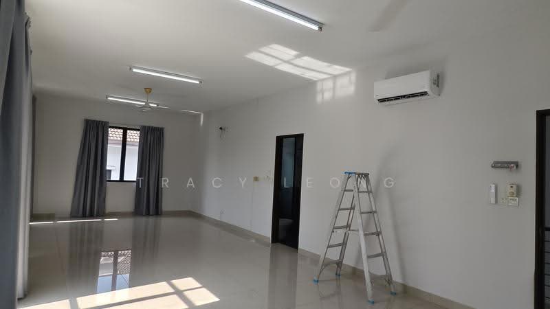 Rumah Teres 3-Tingkat untuk Dijual di Kinrara Residence (Puchong) - Tracy Leong - PropertyGuru.com.my