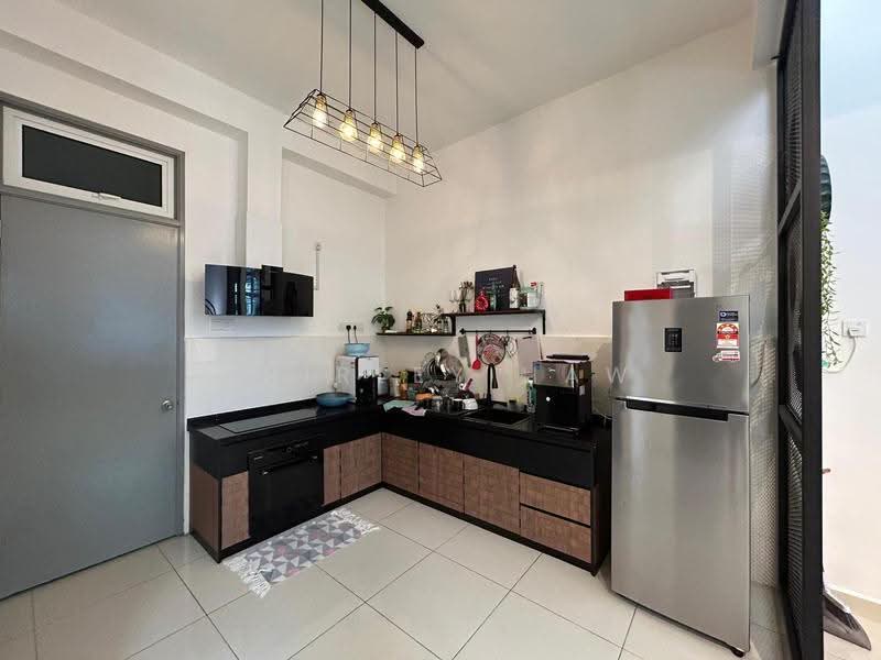 3-storey Terraced House for Rent in Nusa Sentral (Iskandar Puteri (Nusajaya)) - Shirley Haw - Kitchen - PropertyGuru.com.my