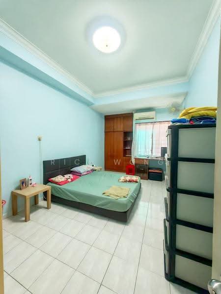 1.5-storey Terraced House for Sale in Taman Bukit Jaya (Ulu Tiram) - Rich Wong - Bedroom - PropertyGuru.com.my