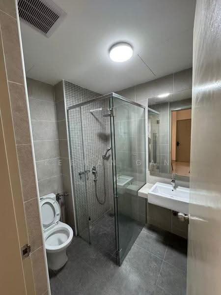 Kediaman Servis untuk Dijual di Bali Residences - Keenan Gan - Bathroom - PropertyGuru.com.my