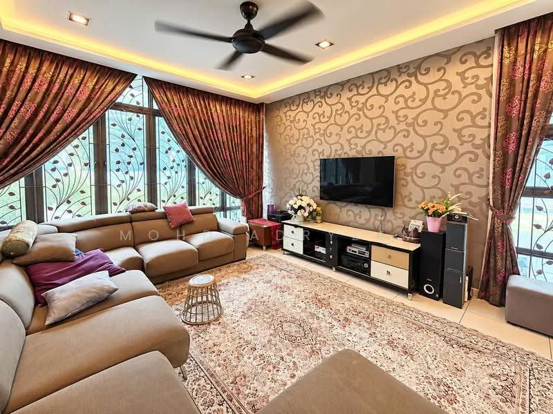 Rumah Berkembar untuk Dijual di Seksyen 7 (Shah Alam) - Mohd Adryzam - Living Room - PropertyGuru.com.my