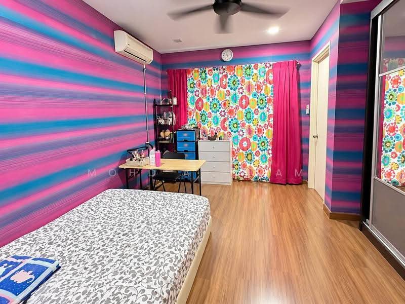 Rumah Berkembar untuk Dijual di Seksyen 7 (Shah Alam) - Mohd Adryzam - Bedroom - PropertyGuru.com.my
