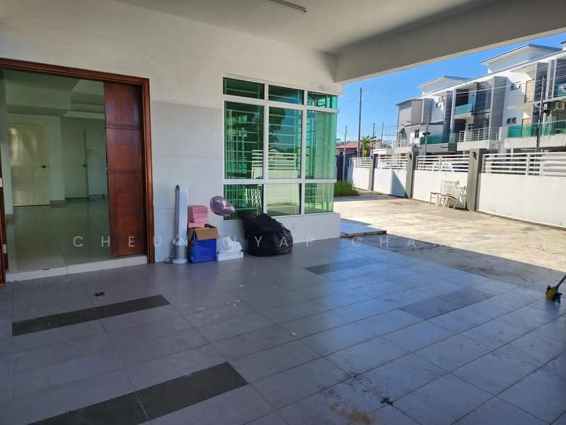 2.5-storey Terraced House for Sale in Penampang (Sabah) - Cheun Nyap Chang - Exterior - PropertyGuru.com.my