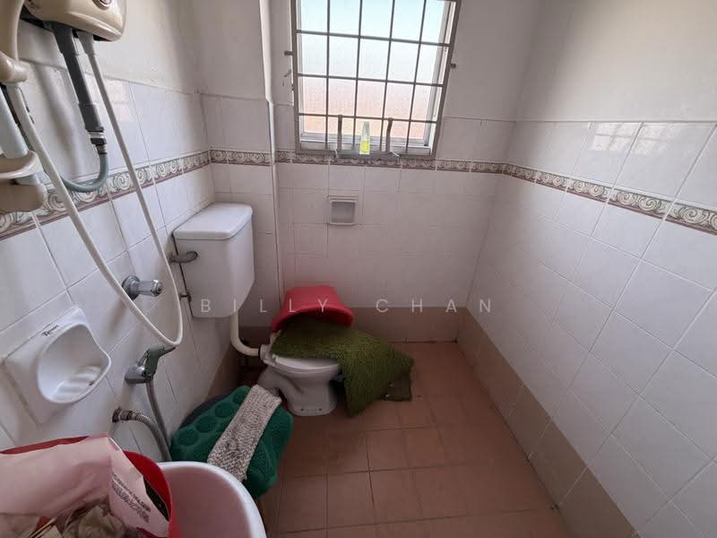 2-storey Terraced House for Sale in Taman Kajang Prima (Kajang) - Billy Chan - Bathroom - PropertyGuru.com.my