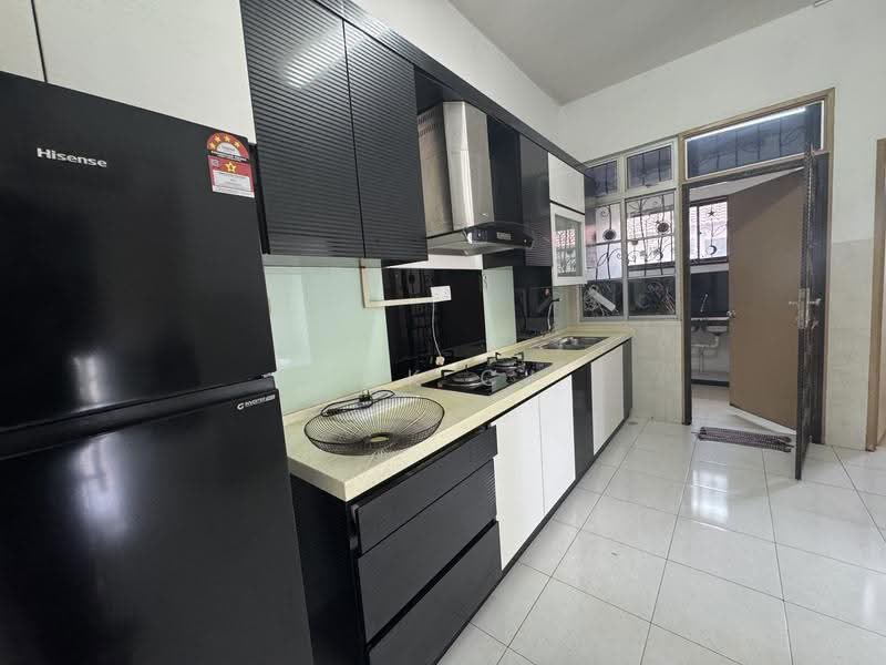 2-storey Terraced House for Rent in Bukit Indah (Iskandar Puteri (Nusajaya)) - Tok CJ - Kitchen - PropertyGuru.com.my