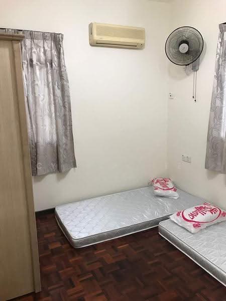Kondominium untuk Dijual di Tiara View - Cy Issac Lee - Bedroom - PropertyGuru.com.my